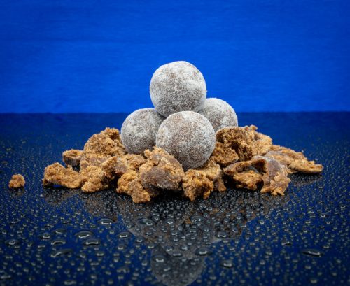 Bait Bait Álmok Tengere sózott, vödrös 1x1500g 20mm + 1x1500g 24mm